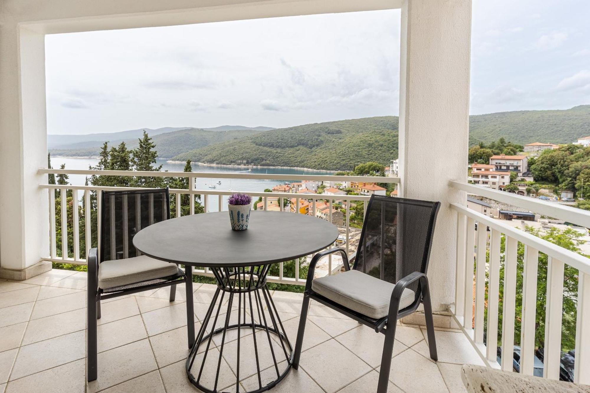 Apartments Sea View Rabac Zewnętrze zdjęcie