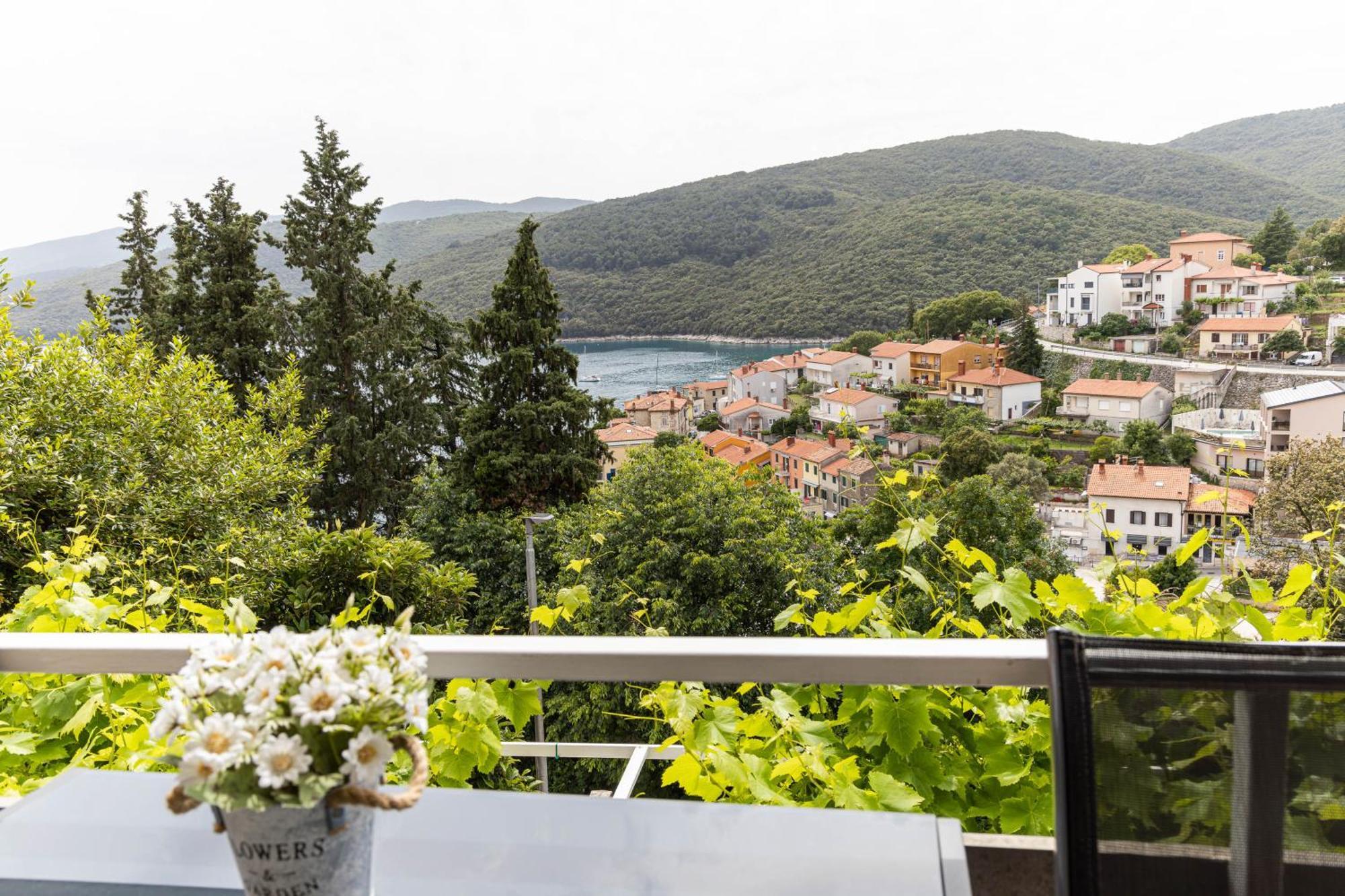 Apartments Sea View Rabac Zewnętrze zdjęcie